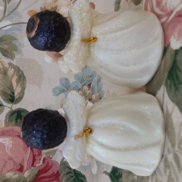 Angelic Holiday Ceramic Bells Set of Two Angels 3.5" Tall - Picture 11 of 16